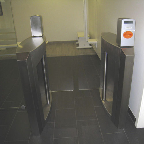 Barriera di controllo accessi - SELECTION DF - Karl Gotschlich GesmbH - a ventola / in acciaio / per edifici pubblici