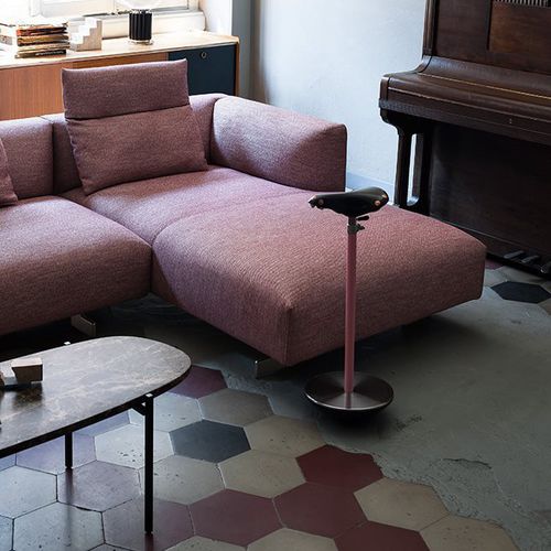 Sgabello design originale - SELLA  - Zanotta - in pelle / con supporto in acciaio laccato / con supporto in ghisa