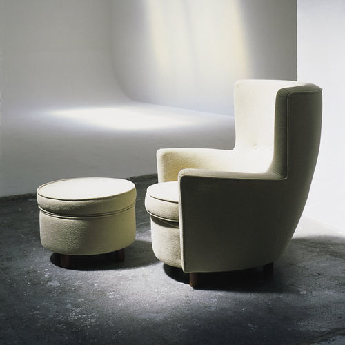 Poltrona contemporanea - MORAGAS - Santa & Cole - in tessuto / con poggiapiedi / con schienale alto