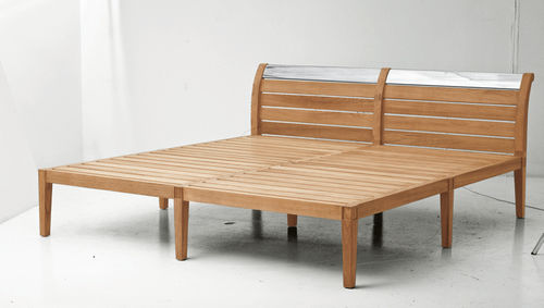 Letto da giardino matrimoniale - SHERWOOD - SUTHERLAND - contemporaneo / in teak