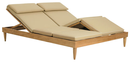 Lettino prendisole contemporaneo - CLASSIC - SUTHERLAND - in legno / da giardino / matrimoniale