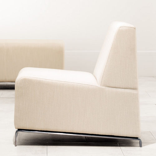 Chauffeuse contemporanea - INTRIGUE - ofs - in tessuto / in metallo / imbottita