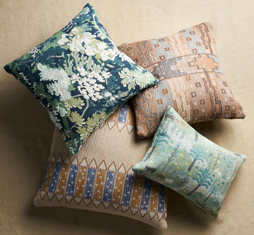 Cuscino in cotone - LAS COLINAS SCENIC TAPESTRY - F. SCHUMACHER & CO. - in piume / in lana / rettangolare