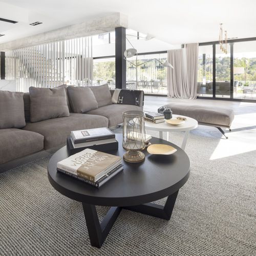 Tavolino basso contemporaneo - UVES  - Andreu World - in rovere / con supporto in legno / rotondo