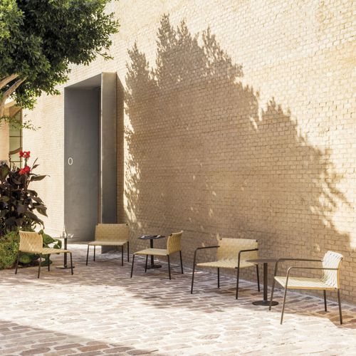 Poltrona contemporanea - COSTA - Andreu World - in tessuto / in alluminio / impilabile
