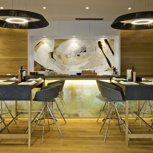 Sgabello da bar contemporaneo - RONDA - Andreu World - in pelle / in legno / con supporto in metallo