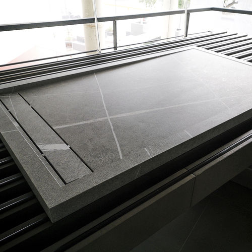 Piatto doccia rettangolare - HYDRA - INALCO - rialzato / in ceramica / antiscivolo