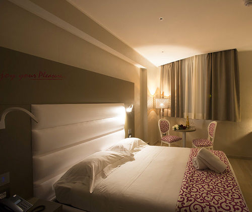 Camera d'hotel contemporanea - 29,30 - MOBILSPAZIO S.r.l
