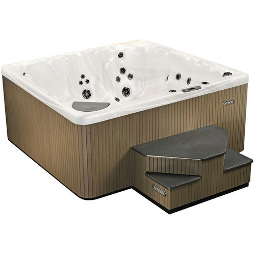Spa fuoriterra - 750 - Beachcomber Hot Tubs - quadrata / 8 posti / da esterno