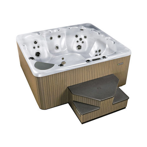 Spa fuoriterra - 550 - Beachcomber Hot Tubs - quadrata / 4 posti / in legno