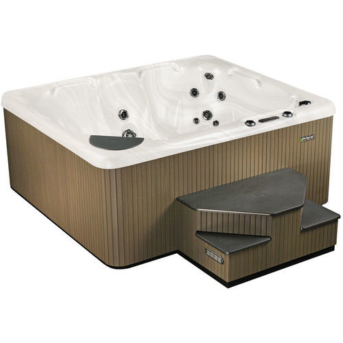 Spa fuoriterra - 540 - Beachcomber Hot Tubs - quadrata / 5 posti / in legno