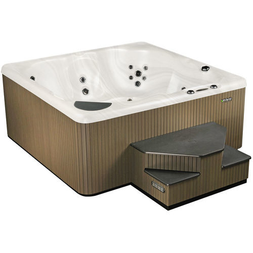 Spa fuoriterra - 380 - Beachcomber Hot Tubs - quadrata / 7 posti / in legno