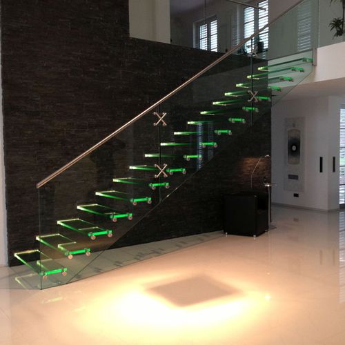 Scala dritta - MISTRAL LED - Siller Stairs - con gradini in vetro / con struttura in vetro / per uso residenziale