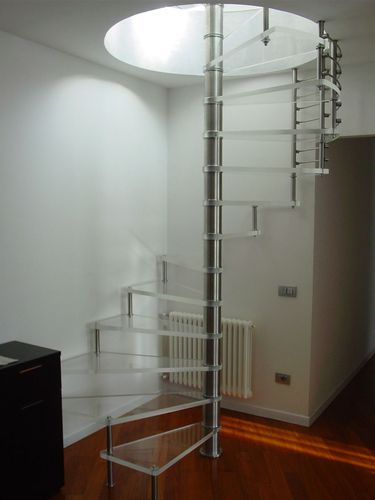 Scala a chiocciola - SCIRIA GLASS - Siller Stairs - con gradini in acrilico / con struttura in acciaio inossidabile / per uso residenziale