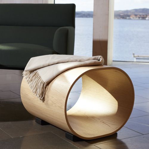 Sgabello design originale - LOG - Swedese Möbler - in rovere / in legno massiccio / di Naoto Fukasawa