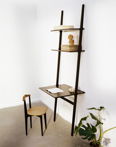 Scrivania da parete - LIBRI - Swedese Möbler - design originale / in legno / con ripiano