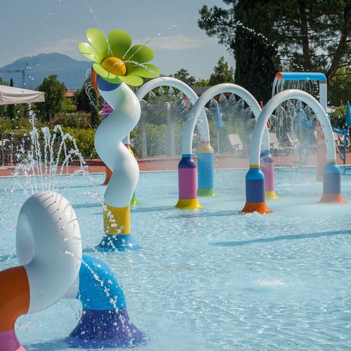 Piscina antiscivolo - Spray Parks - Myrtha Pools - da esterno / da interno / per parco acquatico