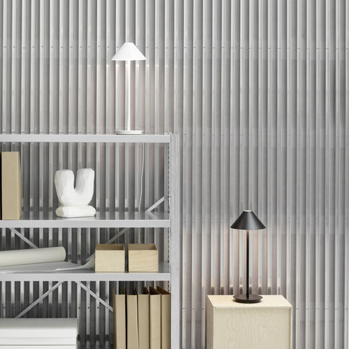 Lampada da tavolo - Keglen - Louis Poulsen - in alluminio / in policarbonato / contemporanea