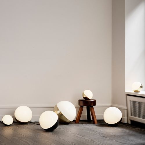 Lampada da pavimento - VL Studio - Louis Poulsen - in alluminio / in ottone / in vetro opalescente