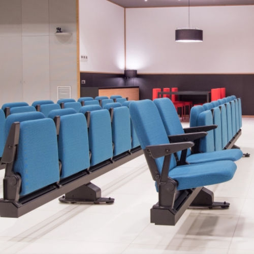Poltrona per auditorium contemporanea - MUTAWHEEL  - Figueras International Seating - in pelle / in alluminio / pieghevole