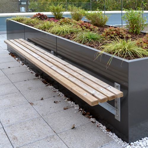 Panca per spazi pubblici contemporanea - BEXLEY  - Street Design - in legno / in metallo / con fioriera integrata