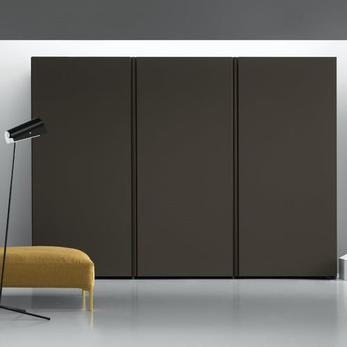 Armadio contemporaneo - GOLA COMPLANAR - md house - in legno laccato / in frassino / a porte scorrevoli