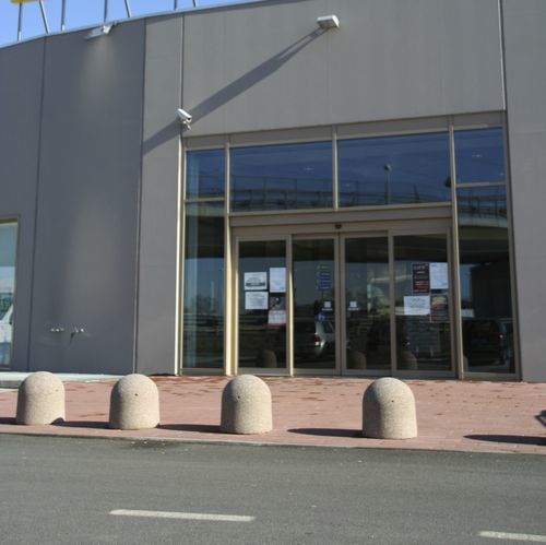 Dissuasore di sicurezza - C - Calzolari - di sosta / fissa / in pietra ricostituita
