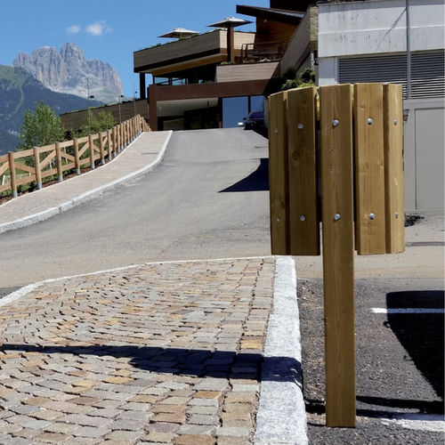 Portarifiuti pubblico - O - Calzolari - con piedi / in pino / senza coperchio