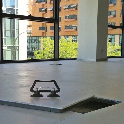 Pavimento sopraelevato in gres porcellanato - SERIE Z - ACCESS FLOOR POLYGROUP - in acciaio / in acciaio galvanizzato / in cemento