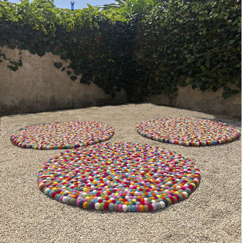 Tappeto contemporaneo - CONFETTI - DESIGNERCARPETS Drechsle - a motivi / in lana / rotondo