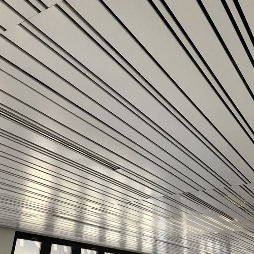 Controsoffitto in alluminio - S MULTILINE - Atena spa - in acciaio / a doghe / da interno