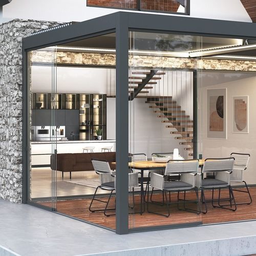 Pergola addossata - OSKURA 2.0 - XL - Sunroom S.p.A. - in alluminio estruso / a lamelle orientabili / a lamelle frangisole