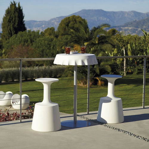 Sgabello da bar design originale - DRINK - SLIDE - in polietilene / con poggiapiedi / contract