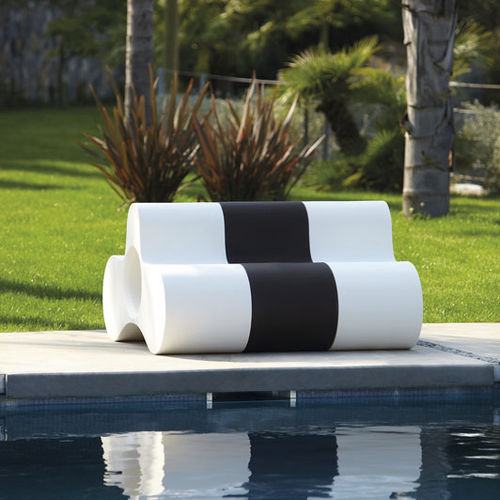 Panca da giardino design originale - WHEELY - SLIDE - in polietilene / con schienale / modulare