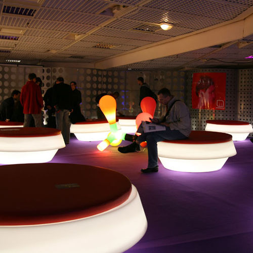 Pouf contemporaneo - GIÒ - SLIDE - in polietilene / tondo / luminoso