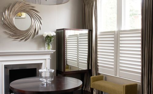 Persiana battente - CAFÉ STYLE - The New England Shutter Company - in legno / per finestra / su misura