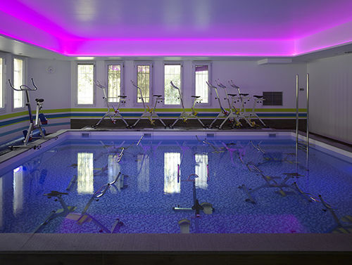 Piscina per hotel - CENTRE MEDICAL GRENOBLE - PISCINES CARRE BLEU - interrata / in calcestruzzo / di riabilitazione