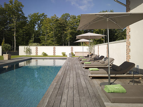 Piscina da esterno - CHATEAU DE LA RESLE - PISCINES CARRE BLEU - per hotel / interrata / in calcestruzzo