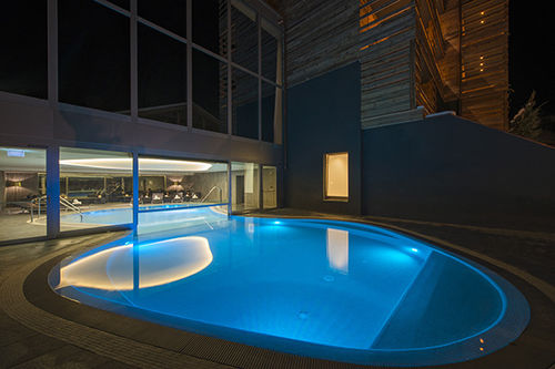 Piscina da esterno - HOTEL SUISSE - PISCINES CARRE BLEU - interrata / in calcestruzzo