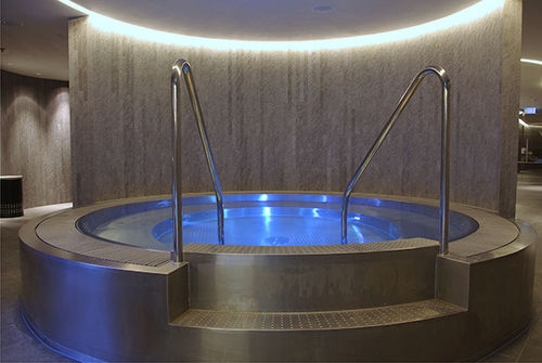 Spa da incasso - SPA INOX HOTEL  - PISCINES CARRE BLEU - rotonda / multiposto / in acciaio inox
