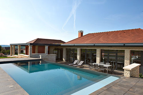 Piscina a straripamento - PISCINE A DEBORDEMENT TROYES - PISCINES CARRE BLEU - su misura / da esterno / interrata
