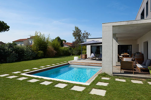Piscina su misura - PISCINE AVEC TERRASSE MOBILE PORTELLI TOULOUSE - PISCINES CARRE BLEU - coperta / da esterno / interrata