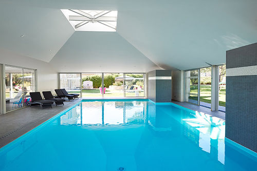 Piscina su misura - PISCINE INTERIEURE PERIGUEUX - PISCINES CARRE BLEU - da interno / interrata / in pietra