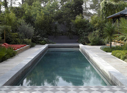 Piscina in cassaforma in polimero - BÉTON BRUT - PISCINES CARRE BLEU - corridoio di nuoto / da esterno / interrata
