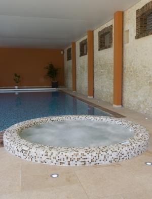 Spa da incasso - ORLÉANS - PISCINES CARRE BLEU - rotonda / 6 posti / in mosaico