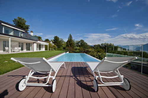 Piscina a straripamento - SUISSE DEBORDEMENT - PISCINES CARRE BLEU - da esterno / interrata / in calcestruzzo
