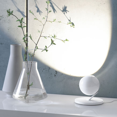 Lampada da tavolo - IO BASSO - Occhio - in alluminio / in vetro / contemporanea