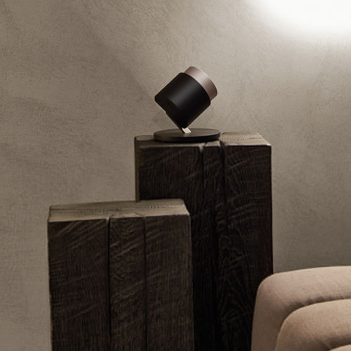 Lampada da tavolo - LUI BASSO - Occhio - in alluminio / contemporanea / con cavo