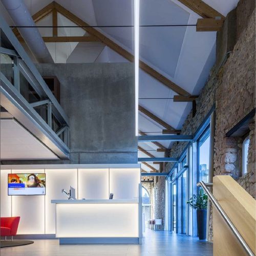 Luce a sospensione - SOLVAN FLOW  - TRILUX France S.A.S - sporgente / ad incasso / LED