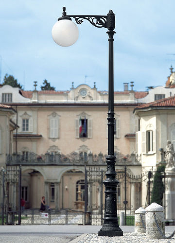 Lampione urbano - GLOBE 500 - Fumagalli - classico / in PMMA / in resina